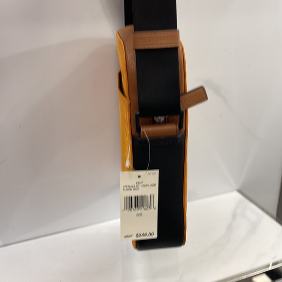 Michael Kors Kent Flight Bag Crossbody Honey Comb - Picture 4 of 16